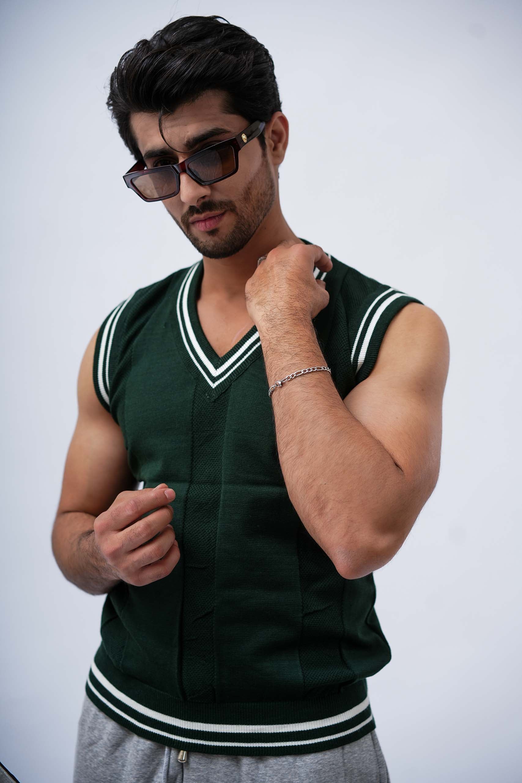 Green Sleeveless Knitted Sweater Avant Garde