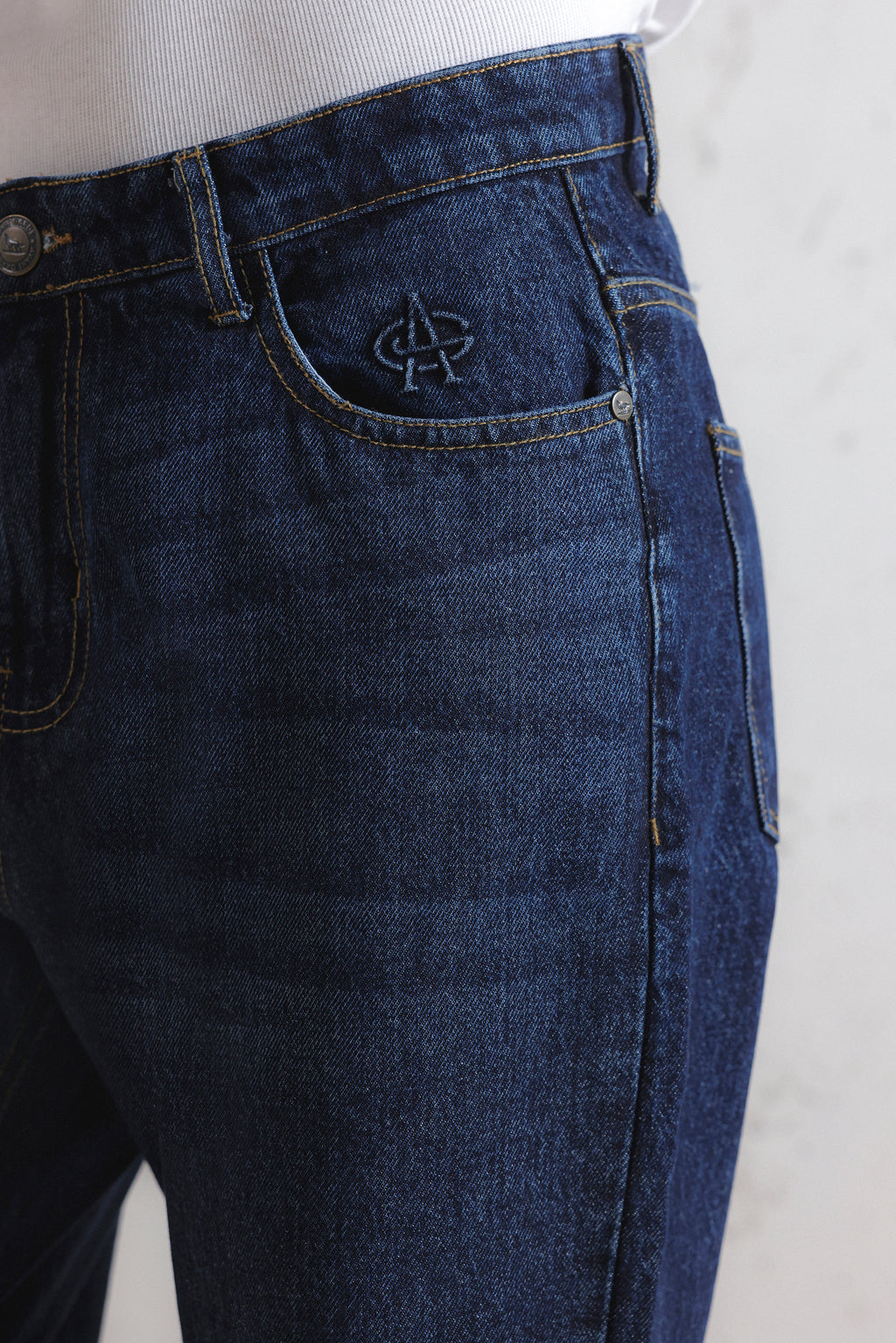 Classic Straight Fit Jeans