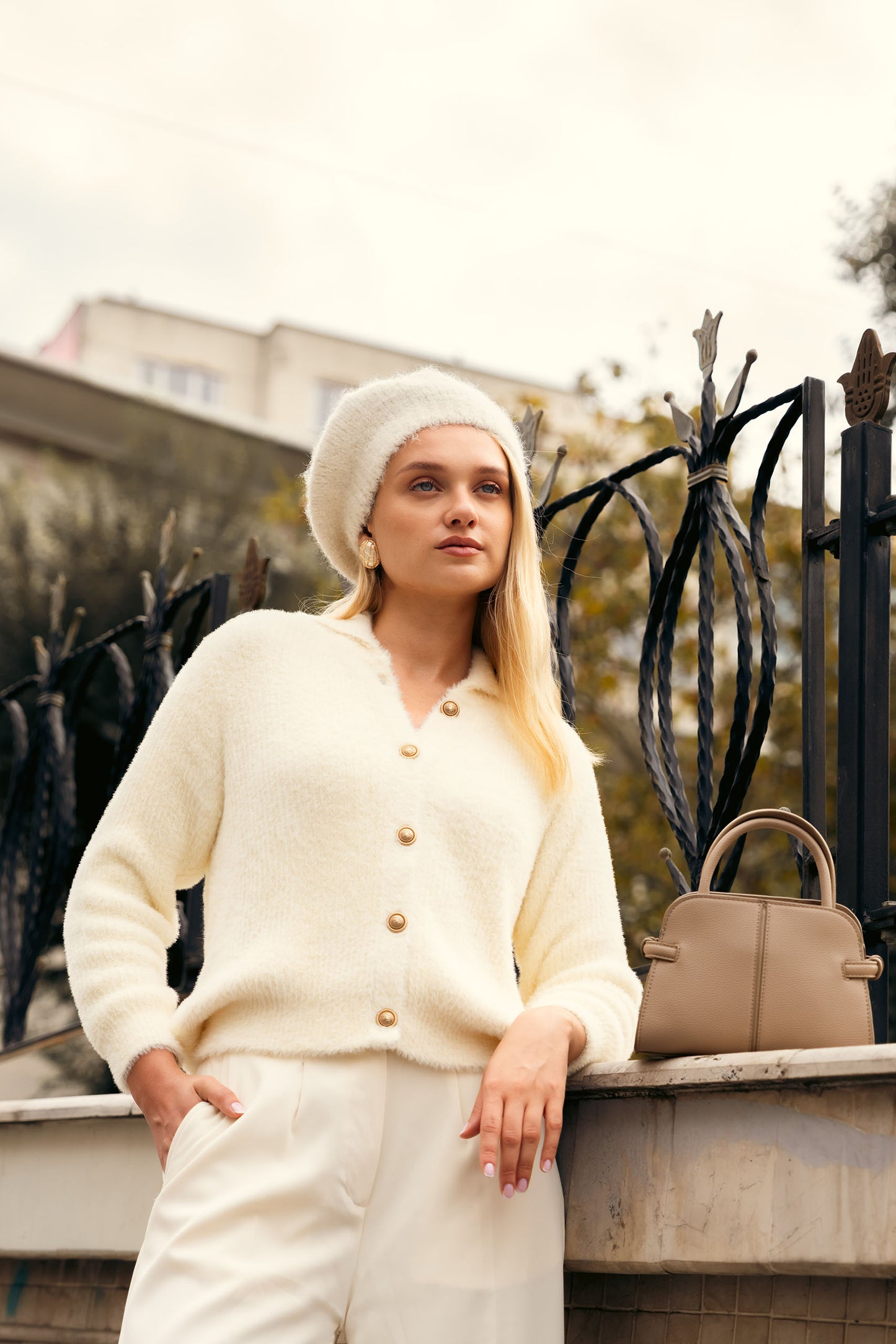 Cloud Knit Cardigan (WKB-01)