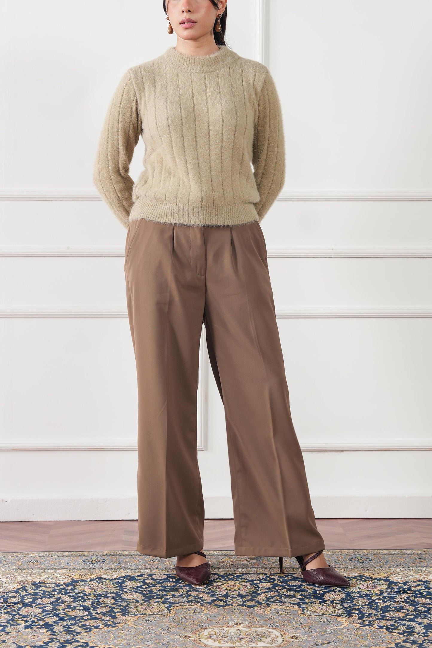 Round Neck Knit Sweater (RNS-01)