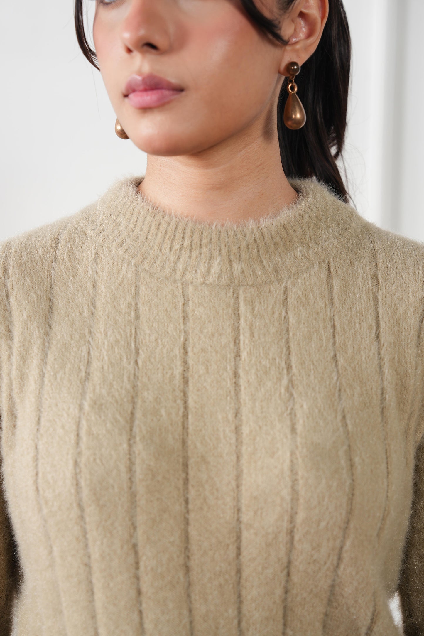 Round Neck Knit Sweater (RNS-01)