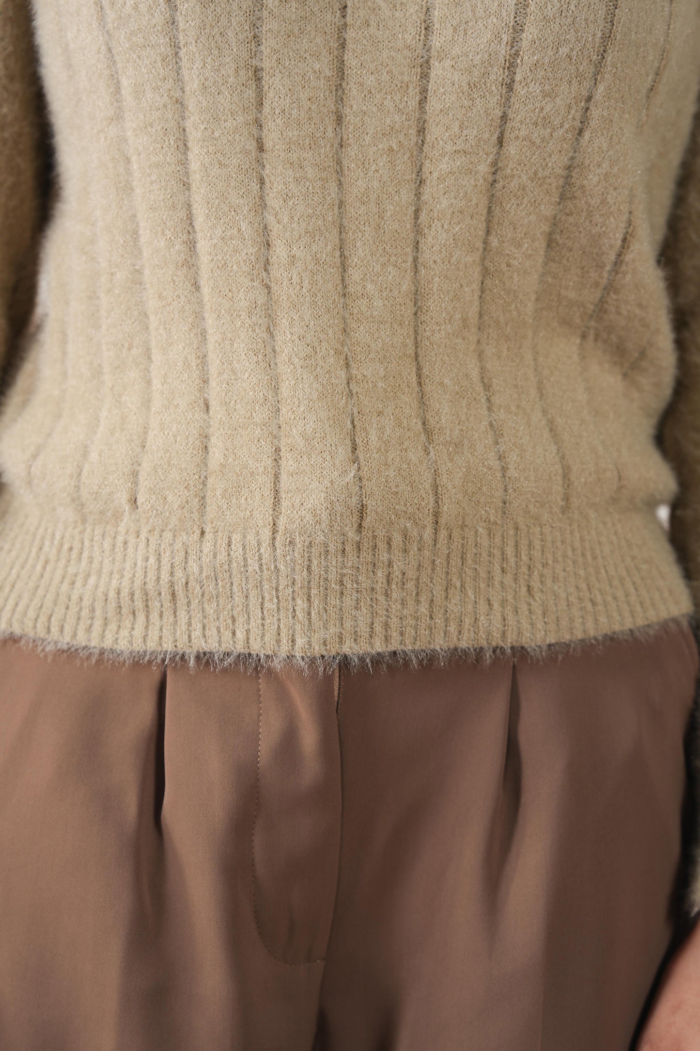 Round Neck Knit Sweater (RNS-01)
