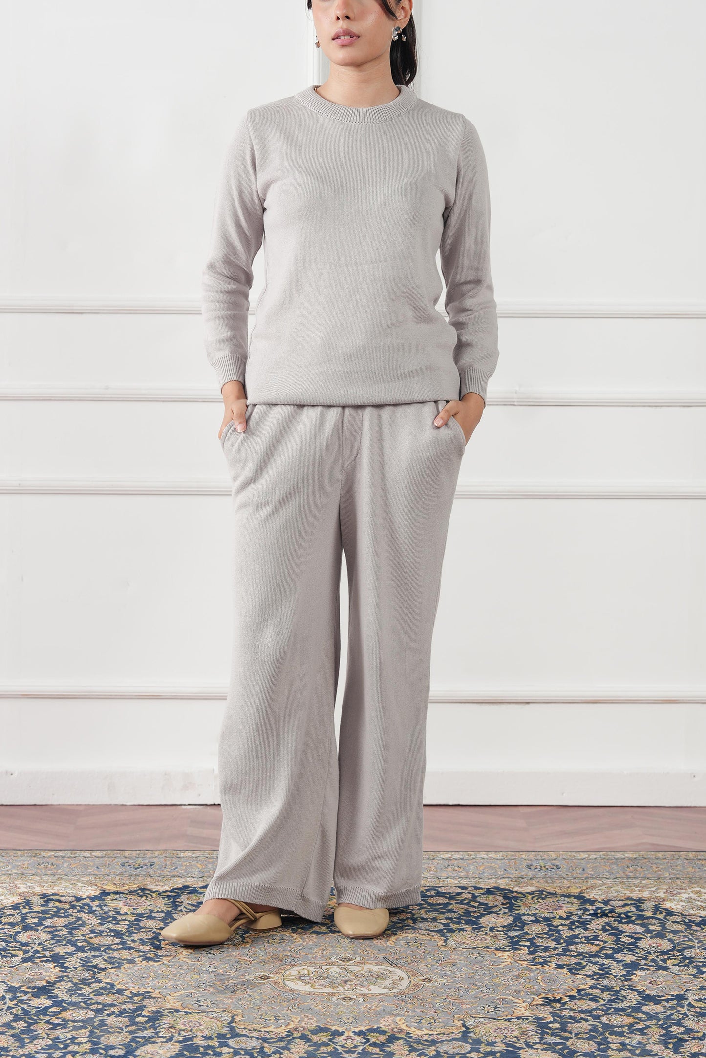 Round Neck Knit Sweater (WKS-02)