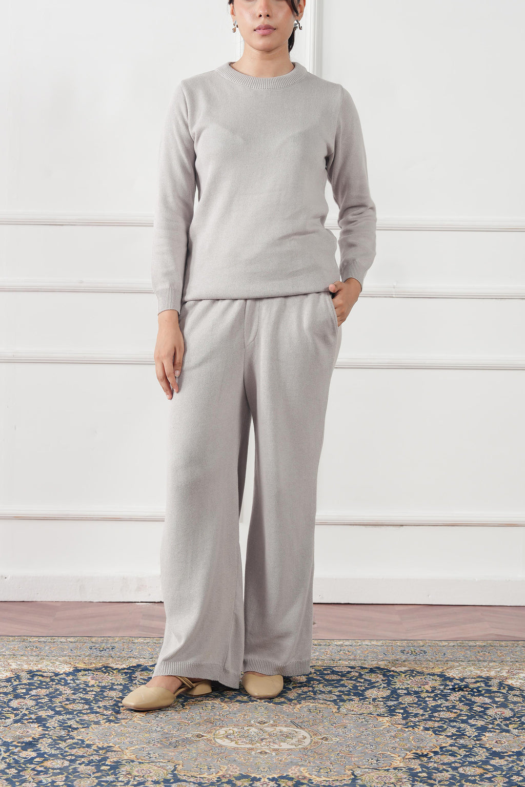 Round Neck Knit Sweater (WKS-02)