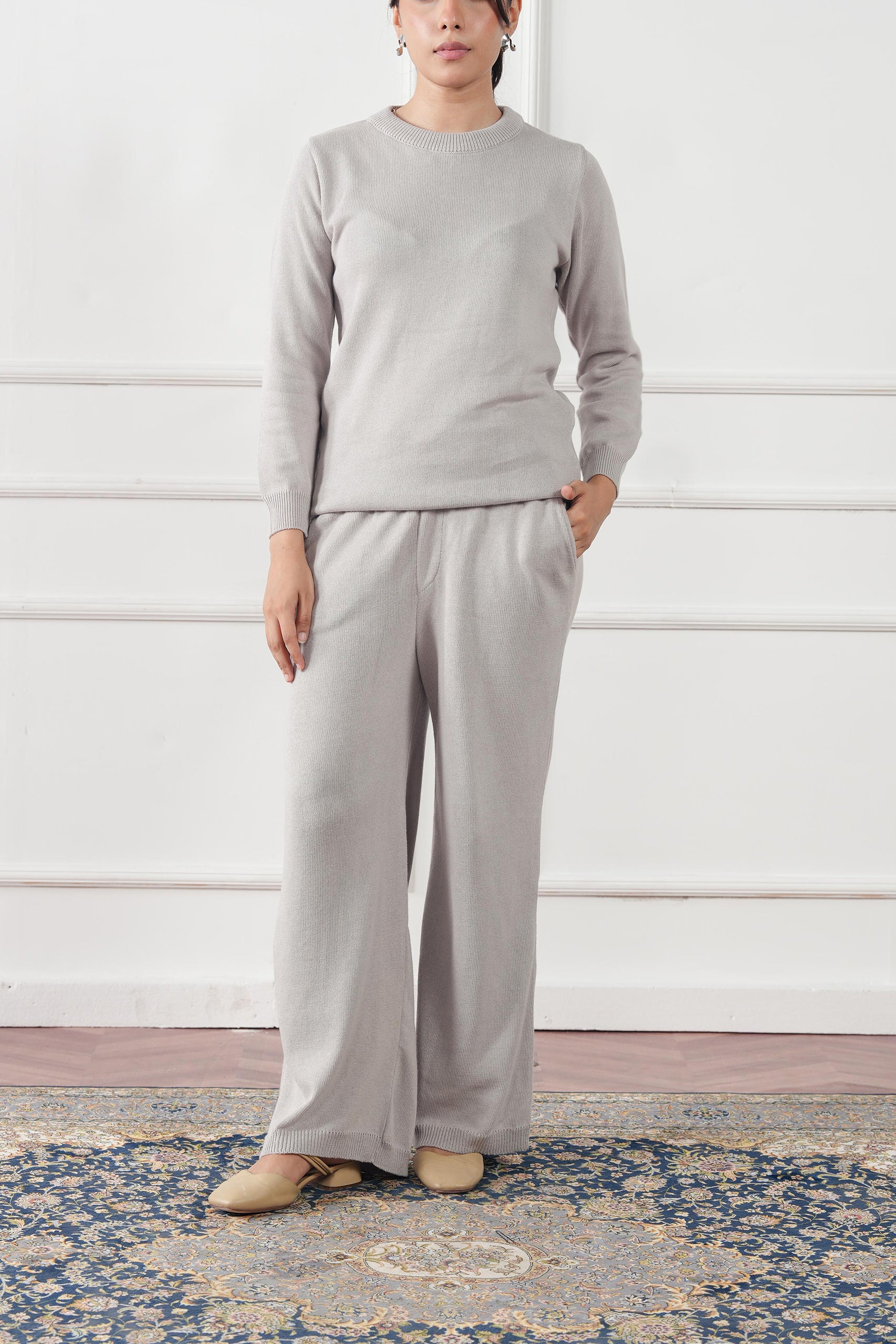 Round Neck Knit Sweater (WKS-02)
