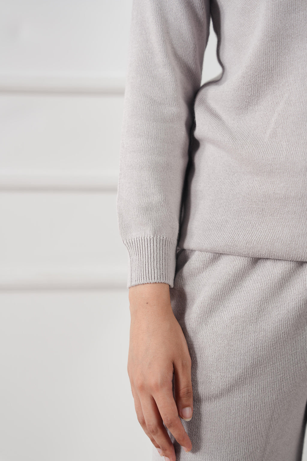 Round Neck Knit Sweater (WKS-02)