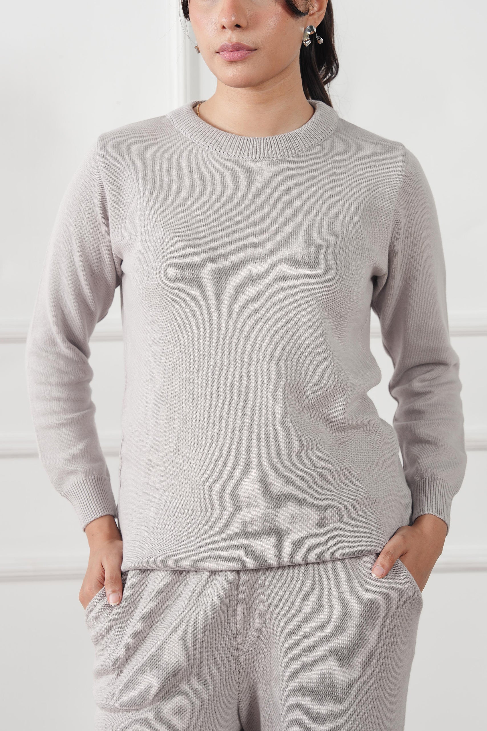 Round Neck Knit Sweater (WKS-02)