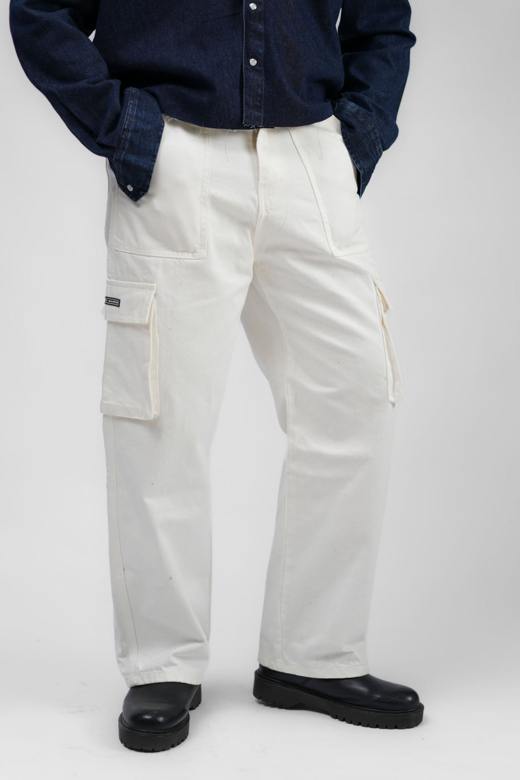 White Denim Cargo - Straight Fit