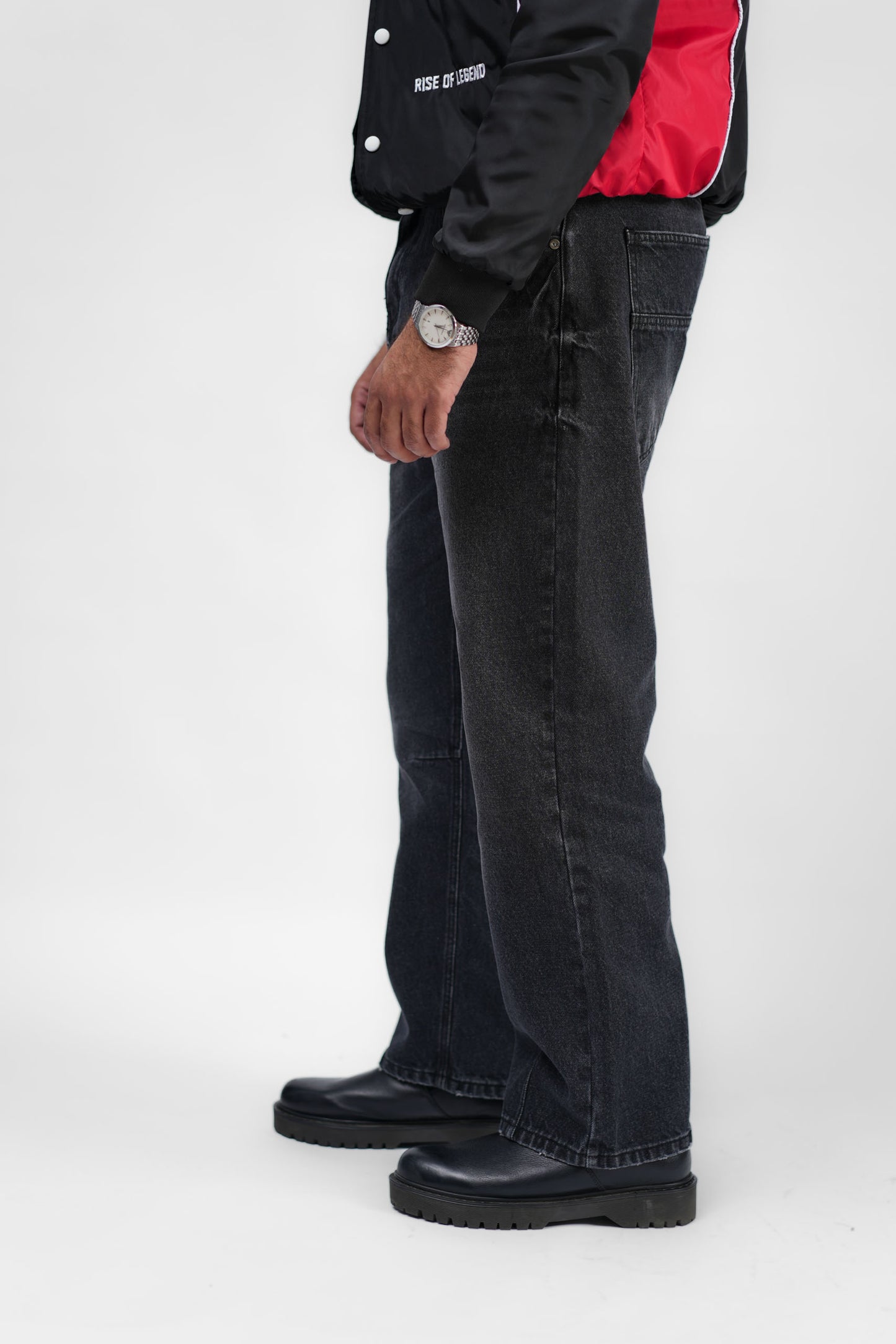 Black Denim Jeans – Straight Fit